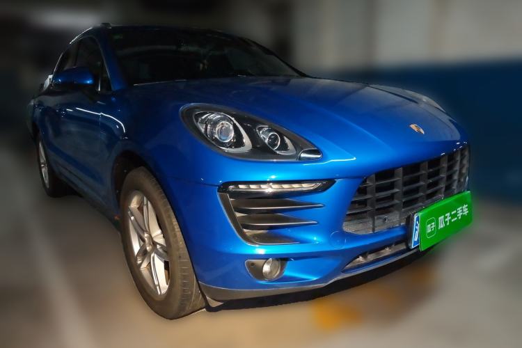 Used Porsche Macan 2017 Macan 2.0T Front Right 45 Deg