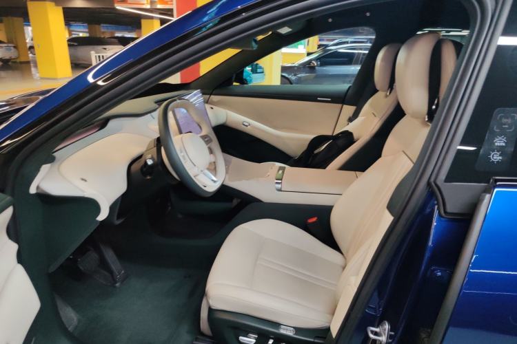 Used Xiaomi Auto YU7 2025 Ultra-Long Range High-Performance All-Wheel-Drive Max Edition
