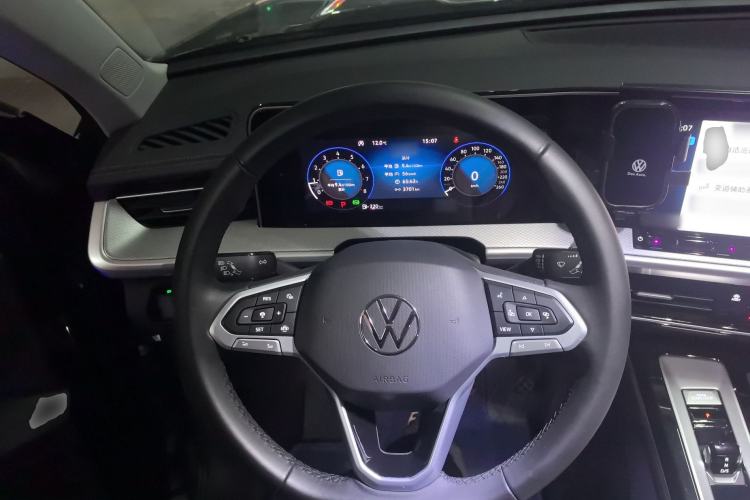 Used Volkswagen Tavendor 2024 330TSI Luxury Touring - All-Inclusive Edition