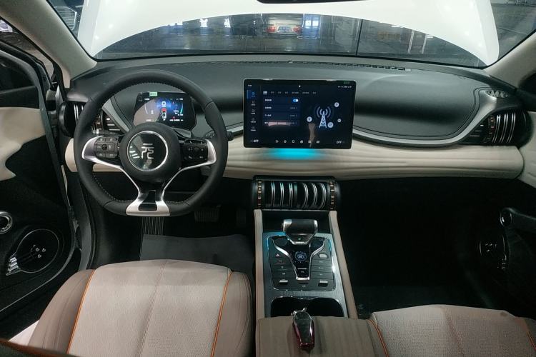 Used BYD Yuan PLUS 2023 Champion Edition 430KM Superior Model Center Console