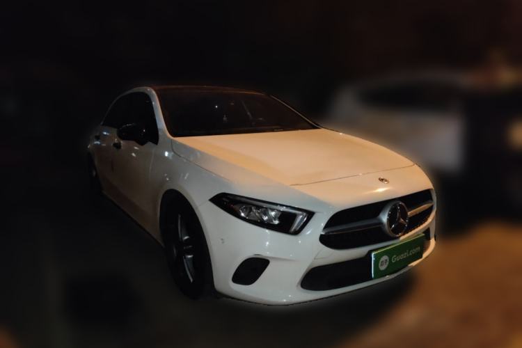 Used Mercedes-Benz A-Class 2019 A 200 Dynamic Edition Front Right 45 Deg