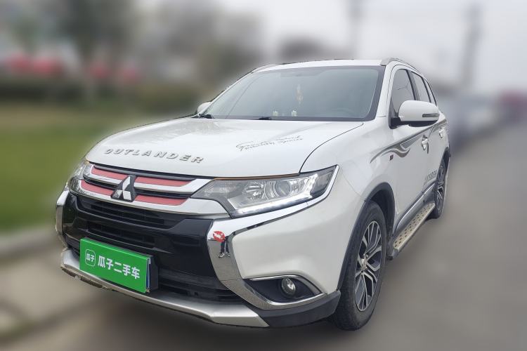 Used Mitsubishi Outlander 2018 2.0L Two-Wheel-Drive Jiale Edition 7-Seater