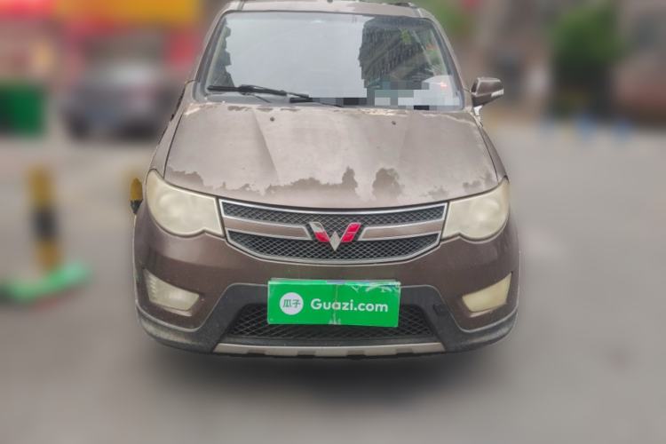 Used Wuling Hongguang 2014 1.5L S Standard Version Front