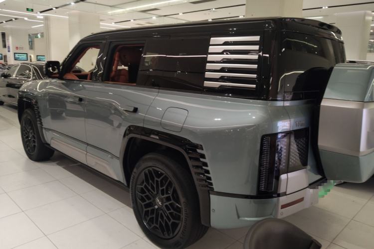 Used Yangwang U8 2023 Luxury Edition
