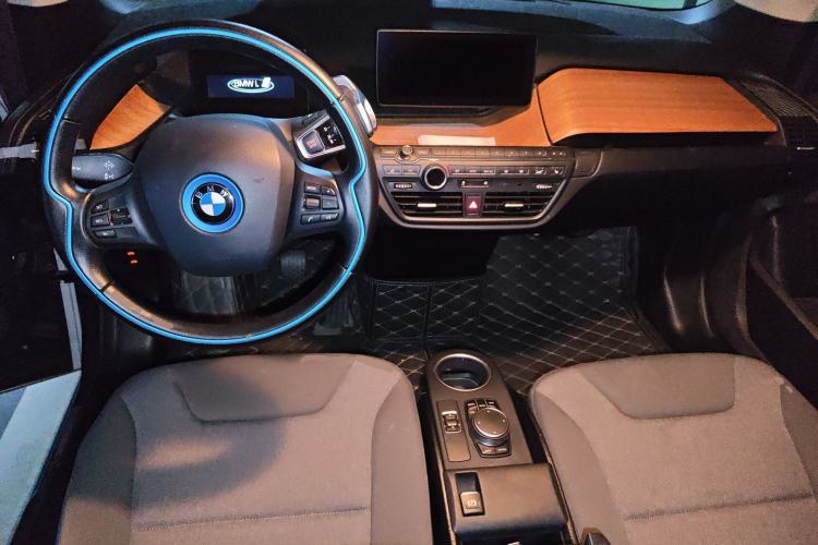 Used BMW i3 2019 Fast Charging Edition Center Console