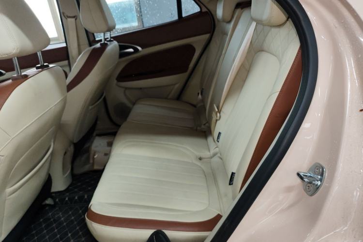 Used ORA Good Cat 2023 401 km Standard Range Prestige Version Lithium Iron Phosphate Left Rear Seat