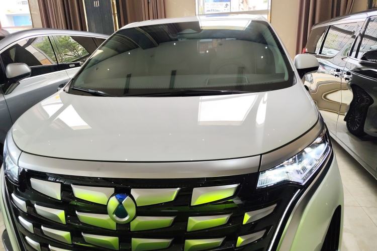 Used Denza D9 2022 DM-i 970 Four-Wheel Drive Flagship Model
