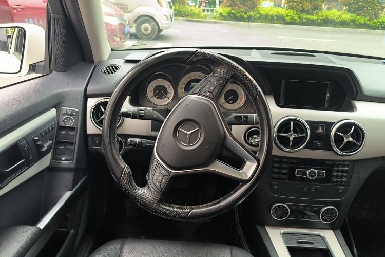 Used Mercedes-Benz GLK-Class 2013 GLK 300 4MATIC Dynamic Sunroof Model Steering Wheel