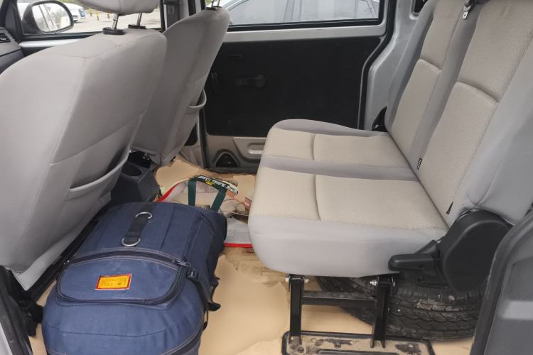 Used Jinbei Hiace X30 CNG 2023 1.5L Natural Gas Super-Enjoyment Passenger Van 5/6/7 Seats No Air Conditioning SWCC15M
