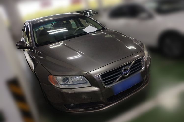 Used Volvo S80L 2010 2.5T ZhiZun Edition Front Right 45 Deg