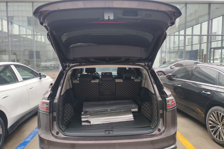 Used Volkswagen ID.6 CROZZ 2021 Long-Range PRO Edition Trunk