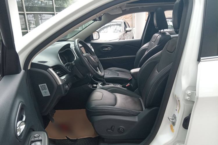 Used Jeep Cherokee 2015 2.4L Elite Edition
