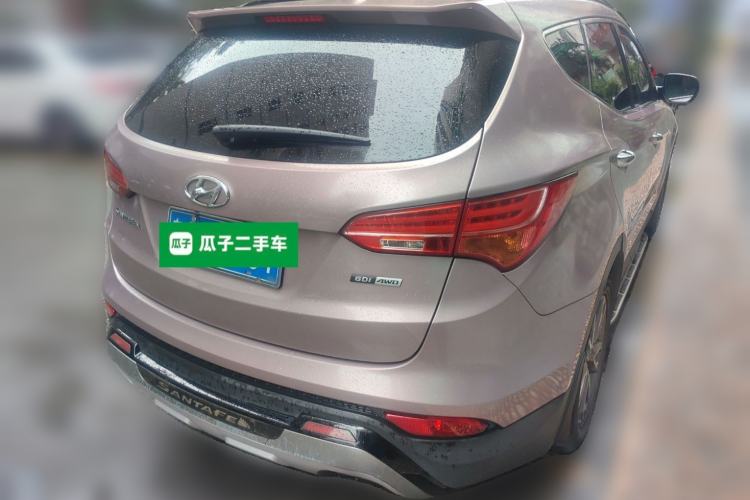 Used Hyundai Santa Fe Classic 2013 3.0L 4x4 Comfort Edition with Navigation 7 Seats Euro IV
