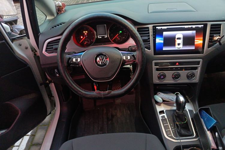 Used Volkswagen Golf Sportsvan 2016 230TSI Automatic Trend Edition Steering Wheel