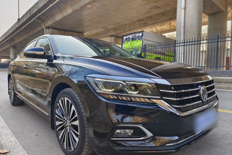 Used Volkswagen Passat 2019 330TSI Luxury Edition China VI Standard
