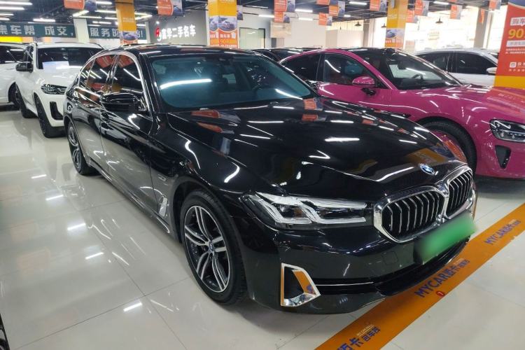 Used BMW 5 Series New Energy 2022 Second Facelift 535Le Luxury Package Front Right 45 Deg