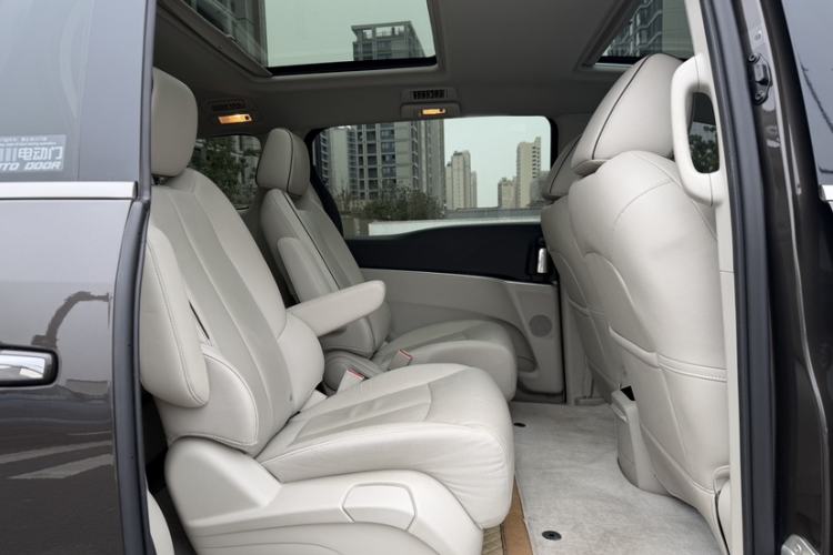 Used Buick GL8 2021 Land Cruiser Executive 652T Premium Model
