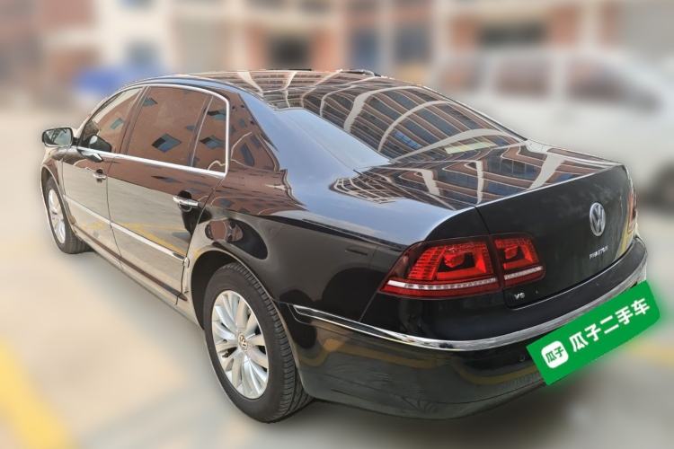 Used Volkswagen Phaeton 2014 3.0L Business Model Rear Left 45 Deg