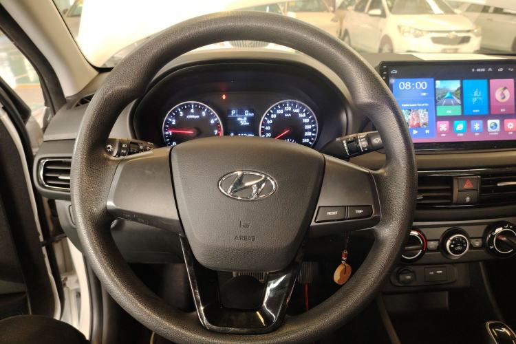 Used Hyundai Celesta 2018 1.6L Automatic GL Enjoyment Edition China VI compliant Steering Wheel