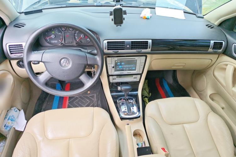 Used Volkswagen Passat 2011 1.8T Automatic Luxury Model
