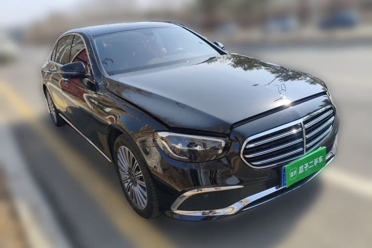 Used Mercedes-Benz E-Class 2021 Restyled E 300 L Luxury Edition Front Right 45 Deg