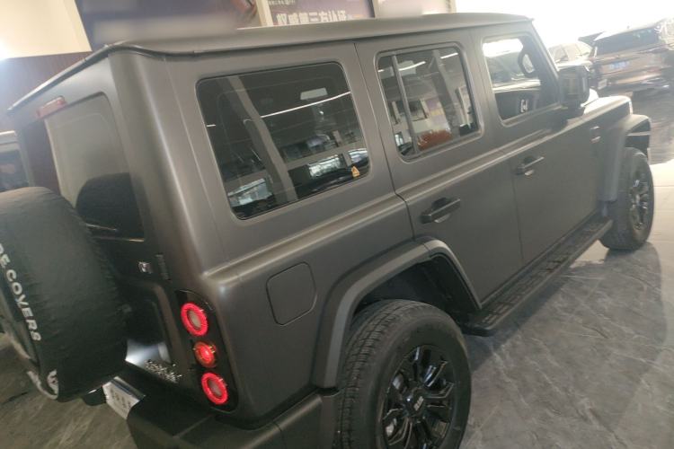 Used 212 T01 2024 2.0T Explorer
