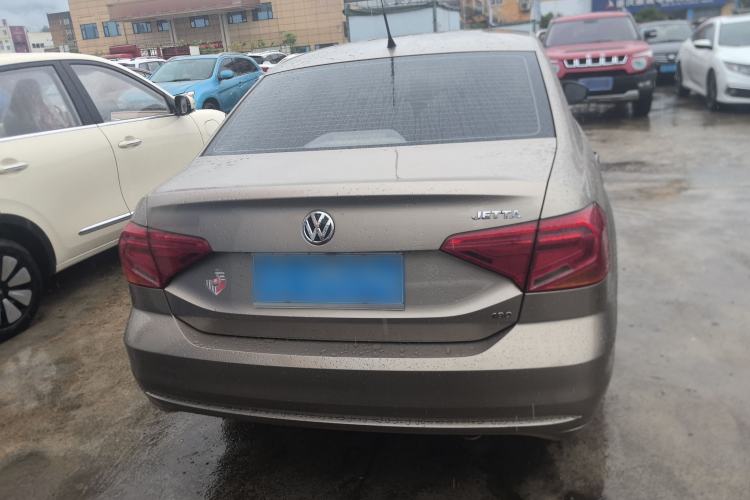 Used Volkswagen Jetta 2017 1.5L Manual Fashion Edition