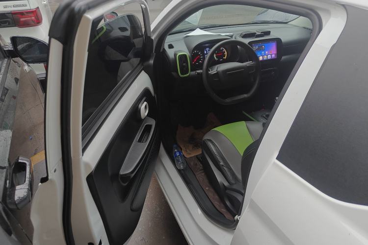 Used Roewe Clever 2021 302 km New Four-Seater Super-Efficient Version