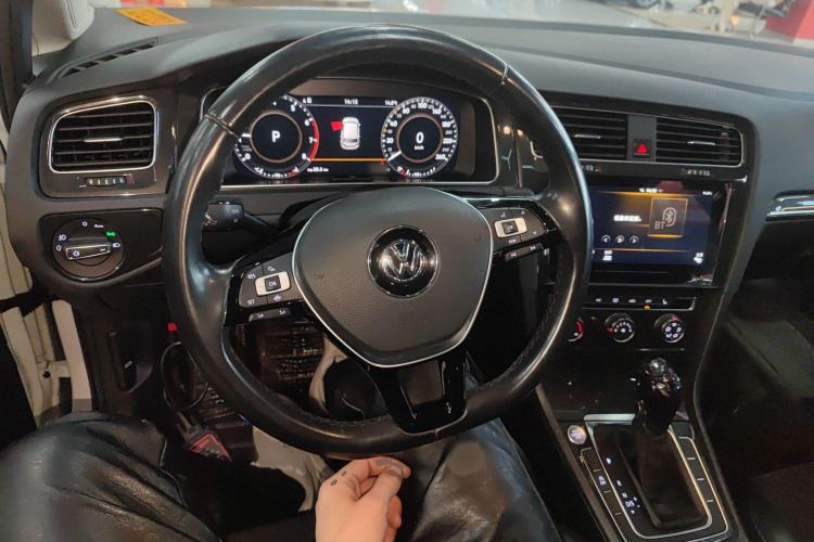 Used Volkswagen Golf 2020 Zhiai Edition 280TSI DSG Luxury Model