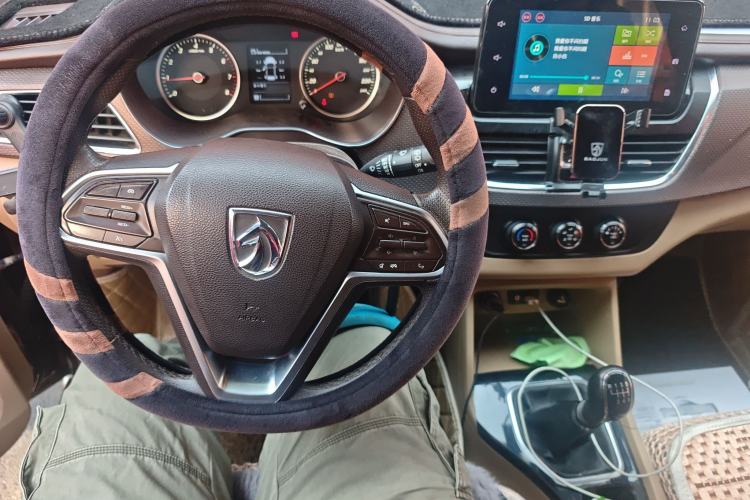 Used Baojun 730 2017 1.5T Manual Fashion Version 7 Seats China V Emission Standard