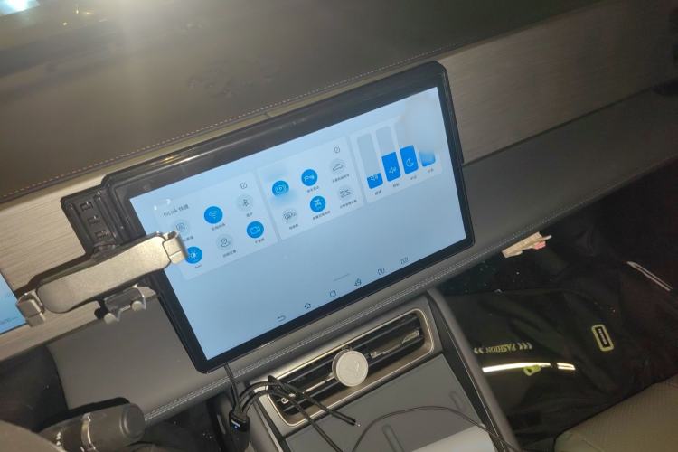 Used BYD Qin L 2024 DM-i 120KM Beyond Model Audio And AC Panel