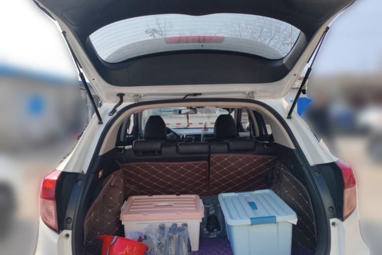 Used Honda Vezel 2017 1.8L CVT Front-Wheel Drive Pioneer Edition Trunk