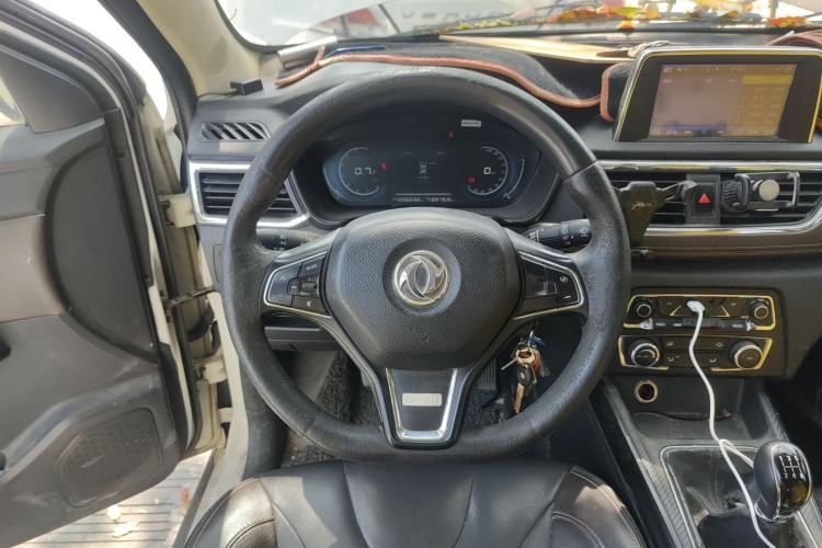 Used Dongfeng Fengon 370 2018 S370 1.5L Manual Luxury 5-Seater Steering Wheel