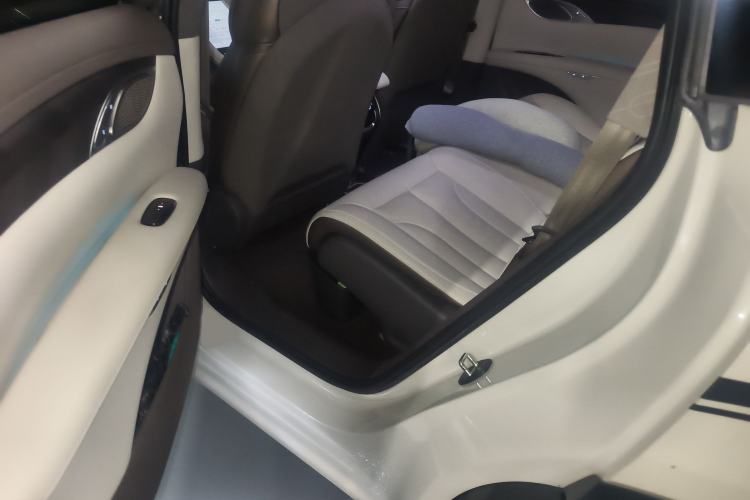 Used IM LS7 2023 100kWh Pro All-Wheel-Drive Version