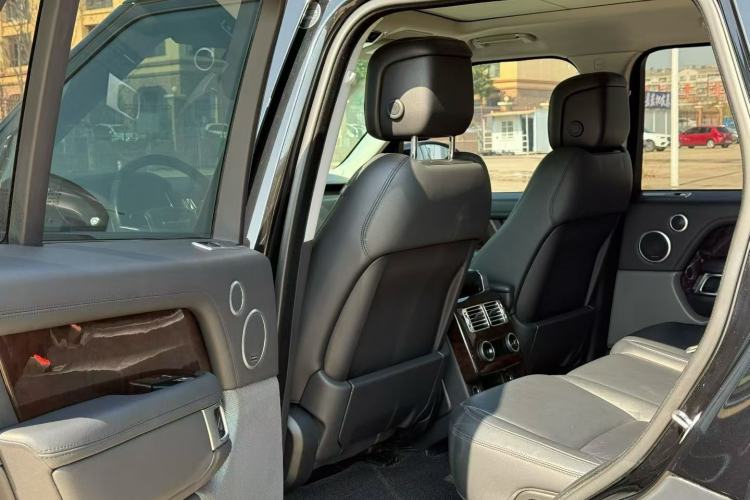 Used Land Rover Range Rover 2020 3.0 L6 Grand Edition
