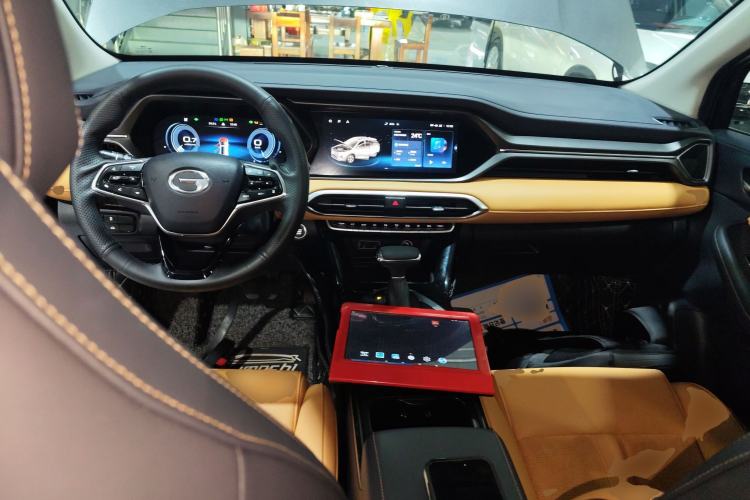 Used GAC Trumpchi GS4 2020 270T Automatic Luxury Edition Center Console