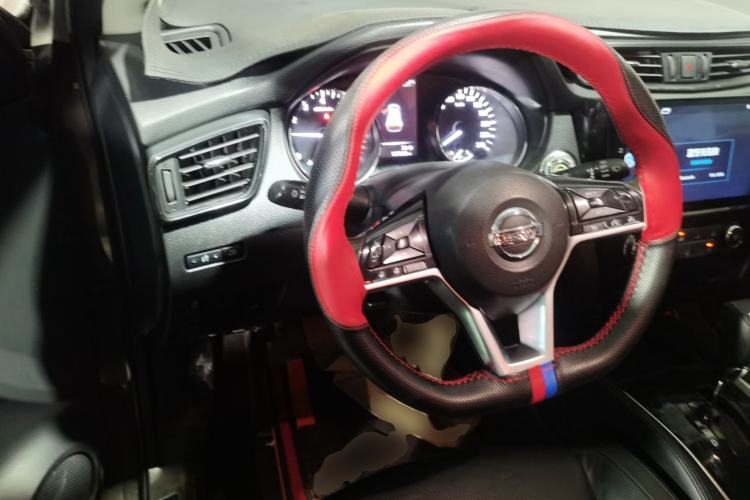 Used Nissan X-Trail 2017 2.0L CVT Comfort Edition 2WD Steering Wheel