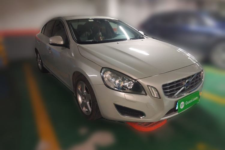 Used Volvo S60 2012 T5 Comfort Edition Front Right 45 Deg