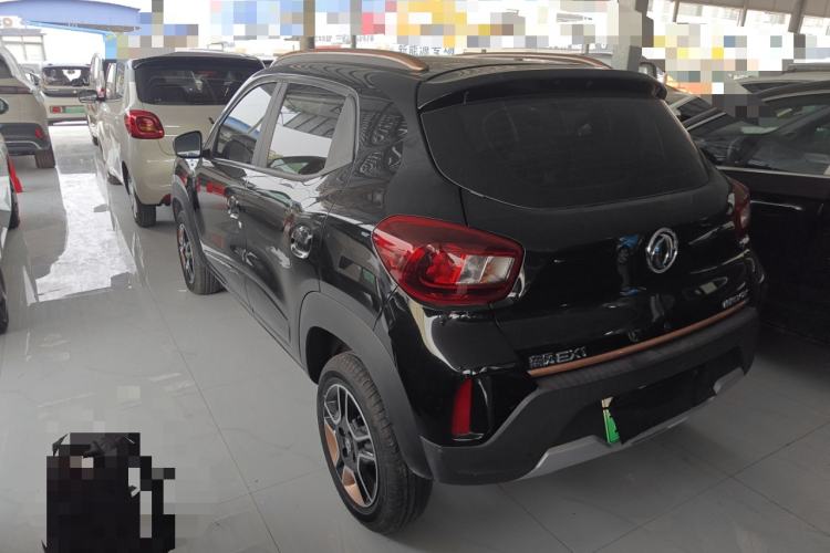 Used Dongfeng NAMMI BOX 2022 Revised Light Wind Edition 201 km Standard Version
