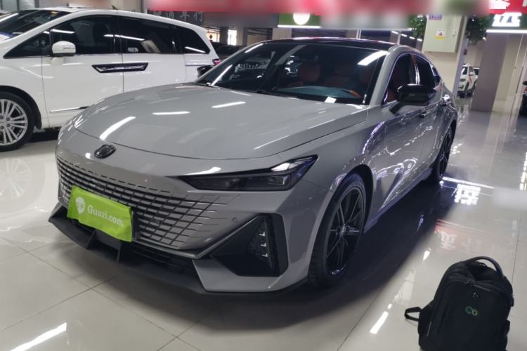 Used CHANGAN UNI-V 2022 1.5T Prestige Version