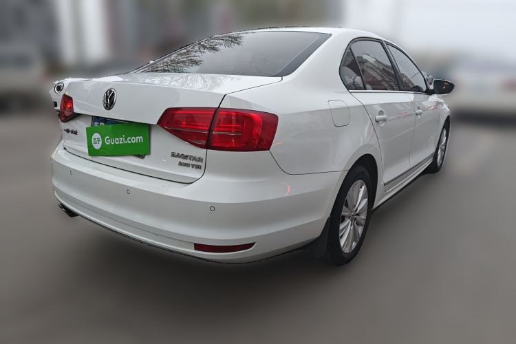 Used Volkswagen Sagitar 2015 230TSI Automatic Comfort Version