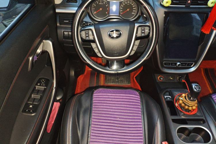 Used Bestune X80 2018 Live Edition 2.0L Manual Luxury Model
