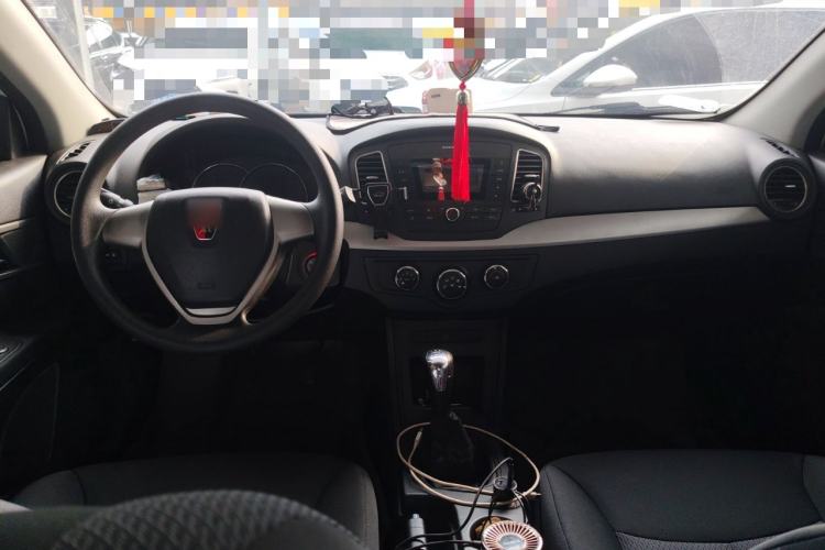 Used Roewe 350 2013 350S 1.5L Manual Xunchi Edition Center Console