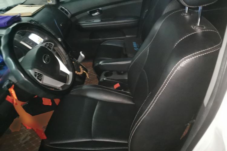 Used BYD S6 2013 Platinum Edition 2.0L Manual Luxury Model
