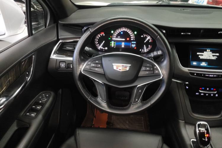 Used Cadillac XT5 2018 28E Four-Wheel Drive Tech Version
