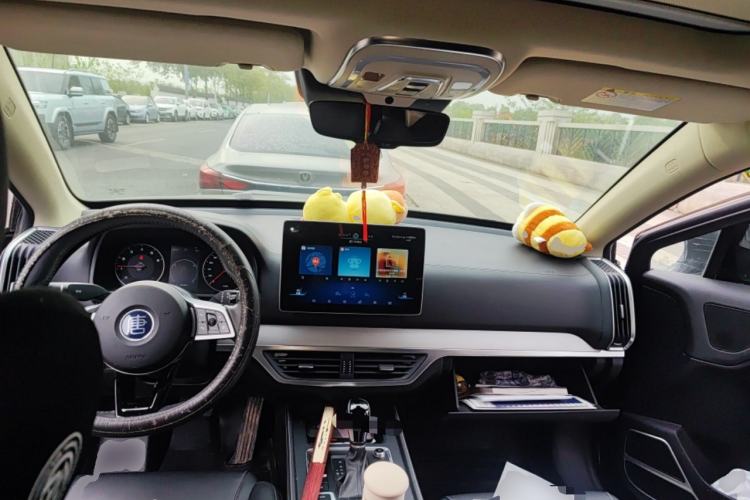 Used BYD Tang 2019 2.0T Automatic SmartConnect Prestige 7-Seater China VI Standard Center Console