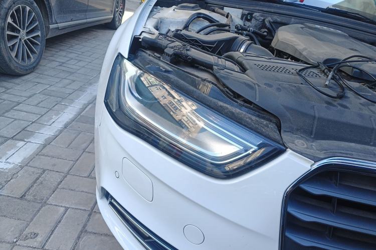 Used Audi A4L 2015 35 TFSI Automatic Comfort Model Right Front Headlight