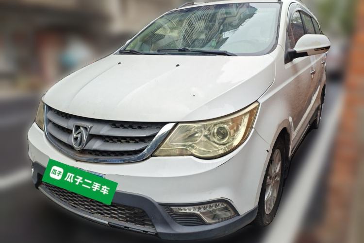 Used Baojun 730 2014 1.5L manual luxury trim 7 seats
