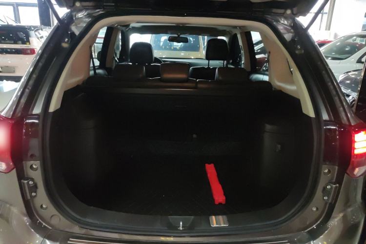 Used Mitsubishi Outlander 2019 2.0L Two-Wheel Drive Comfort Edition 5 Seats China VI Standard