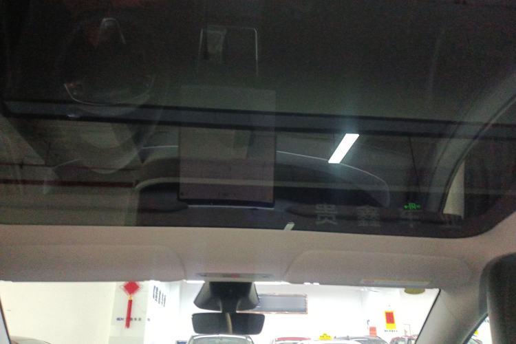 Used Tesla Model Y 2025 Long-Range All-Wheel-Drive Version
